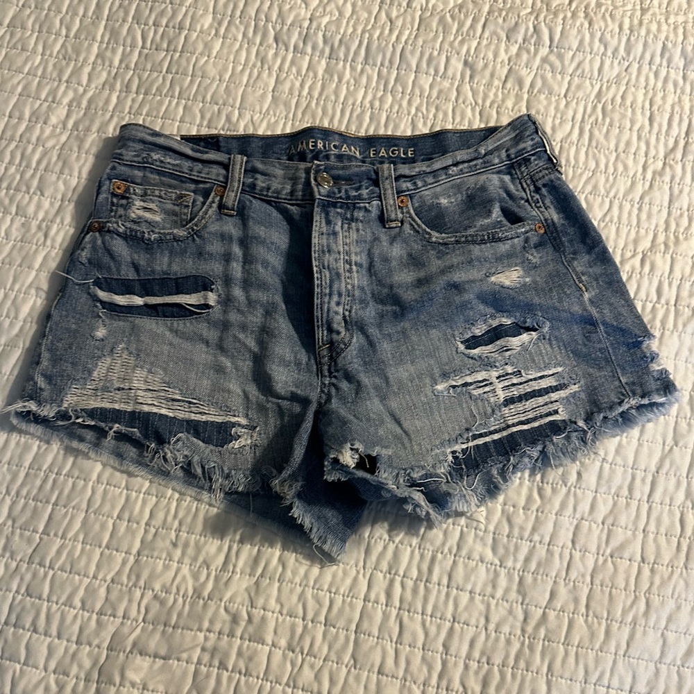 American Eagle women’s Jean shorts size 6.